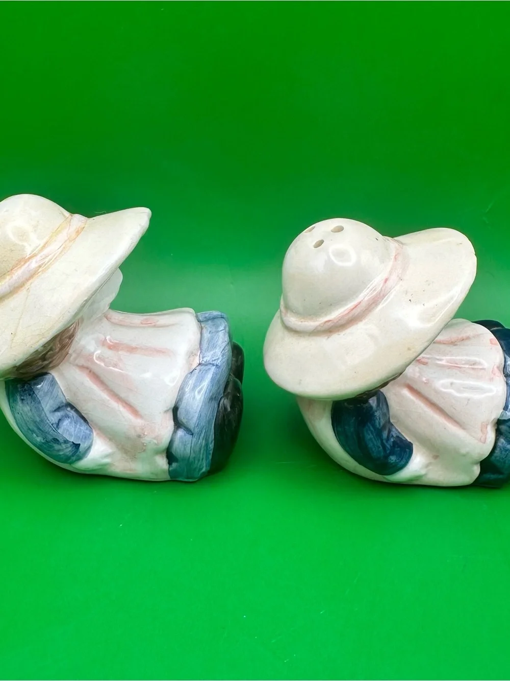 VTG 70s Holly Hobbie Country Girl Ceramic Salt & Pepper Shakers